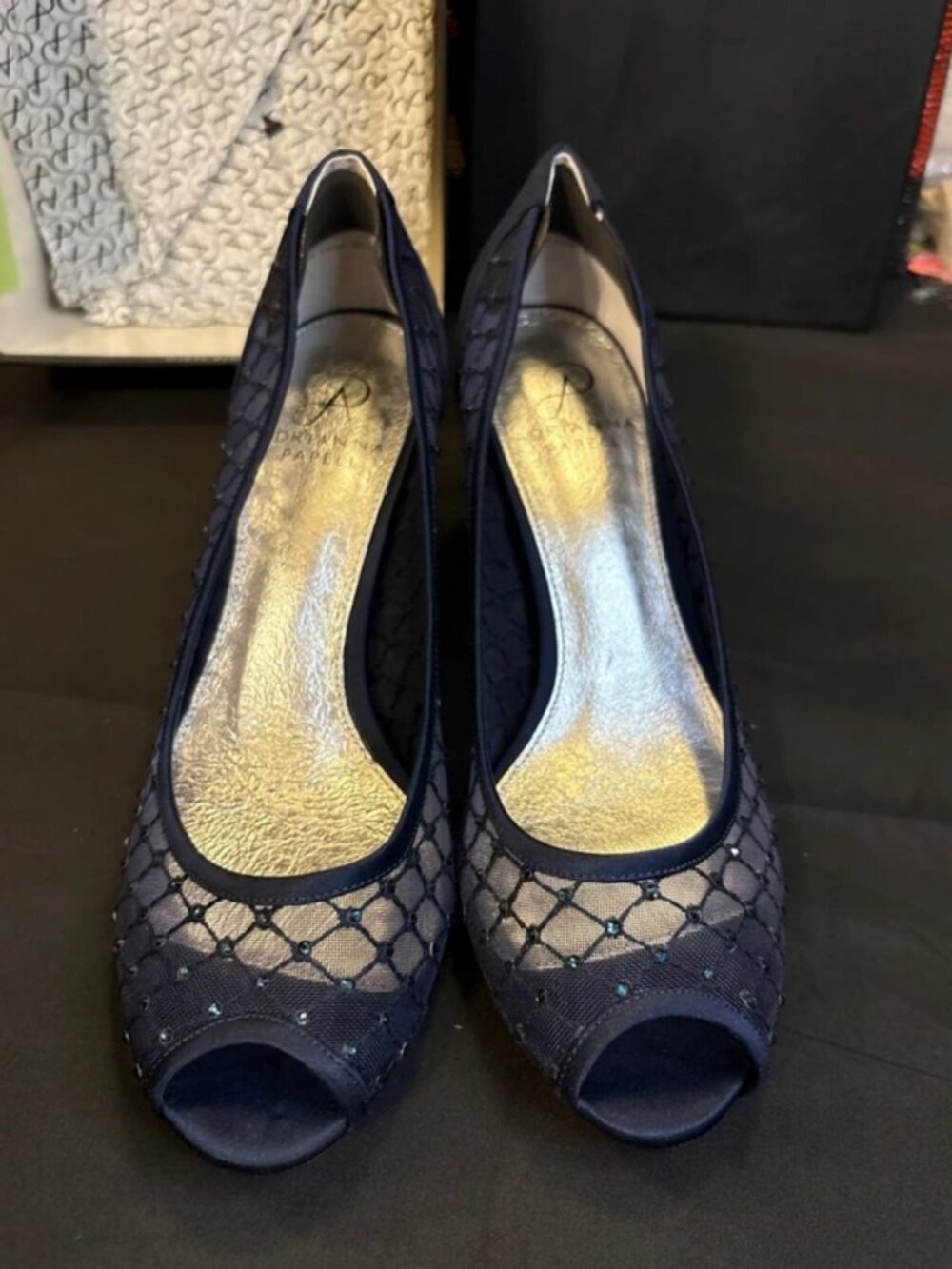 Adrianna Papell Size: 7.5 Heels